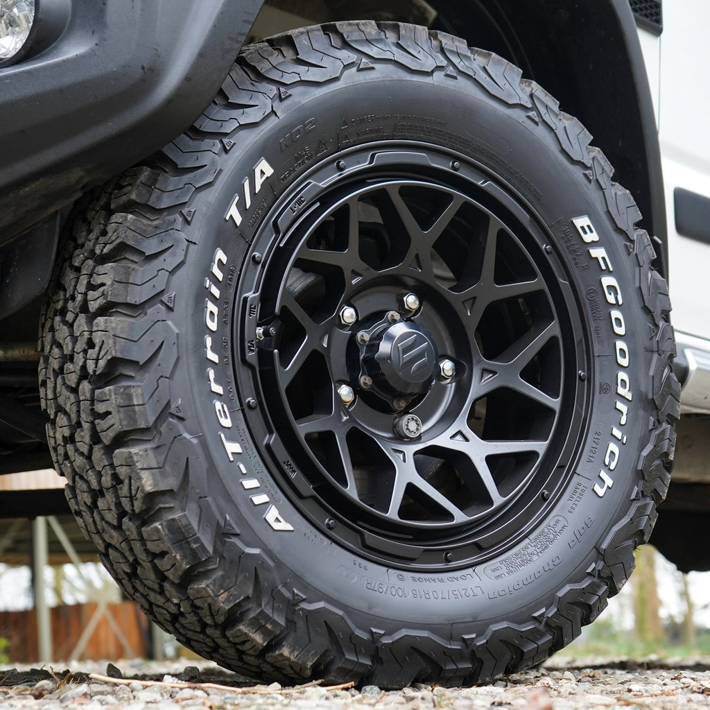Concave spoke style 16 inch Magpie M-01 Wheels fitted with BF GOODRICH K02 215/70R16 tyres on a Suzuki Jimny (2018+) 16×6.0J-5 Street Track Life